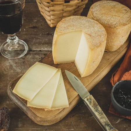 Raw milk sheep's cheese