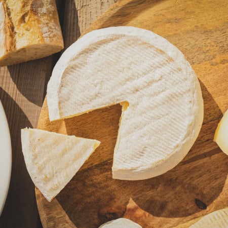 Creamy cow cheese "Lehuna"