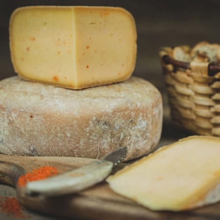 Sheep cheese with Espelette pepper