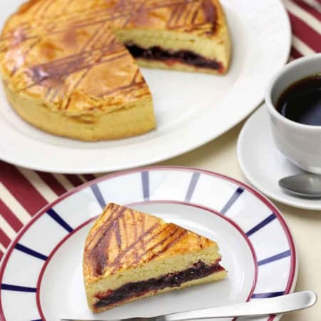 gateau basque cerises