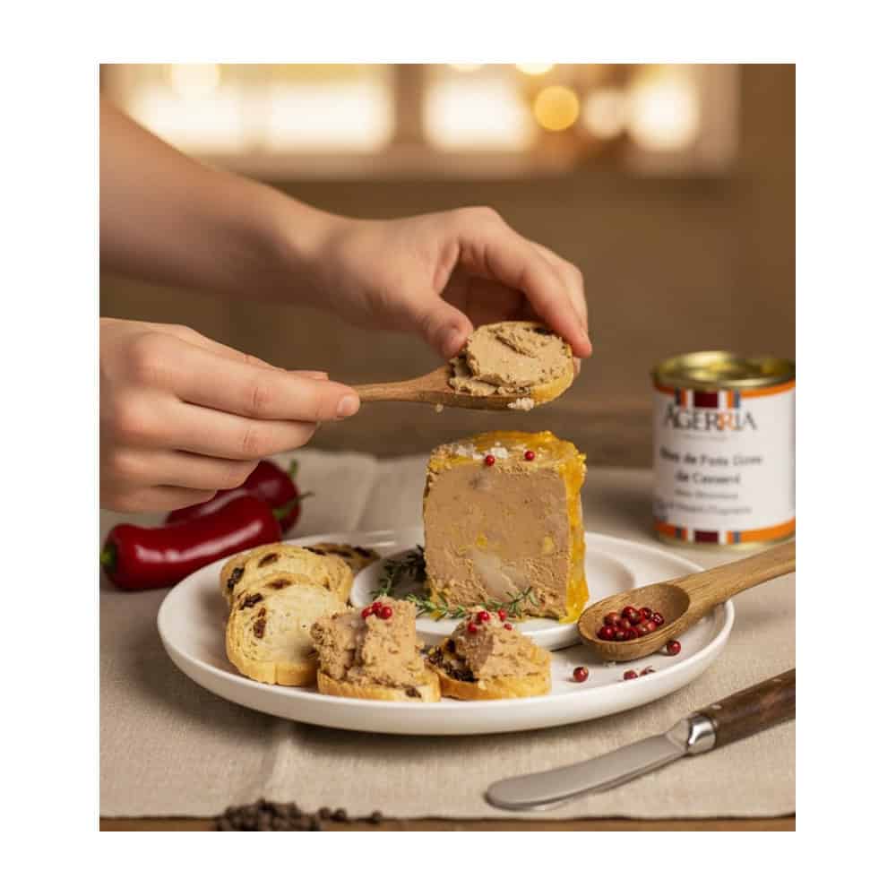 Bloc de Foie Gras de Canard au Piment d'Espelette gastronimie basque agerria maison agour etxea