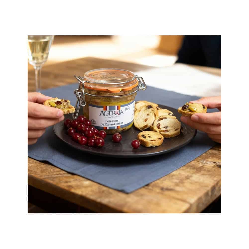 Foie gras de Canard entier au Piment d'Espelette maison agour etxea gastronomie basque