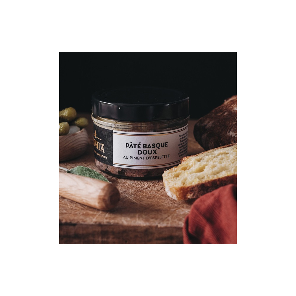 PÂTÉ BASQUE DOUX AU PIMENT D’ESPELETTE GASTRONOMIE TERROIR BASQUE MAISON AGOUR ETXEA LEHOIA