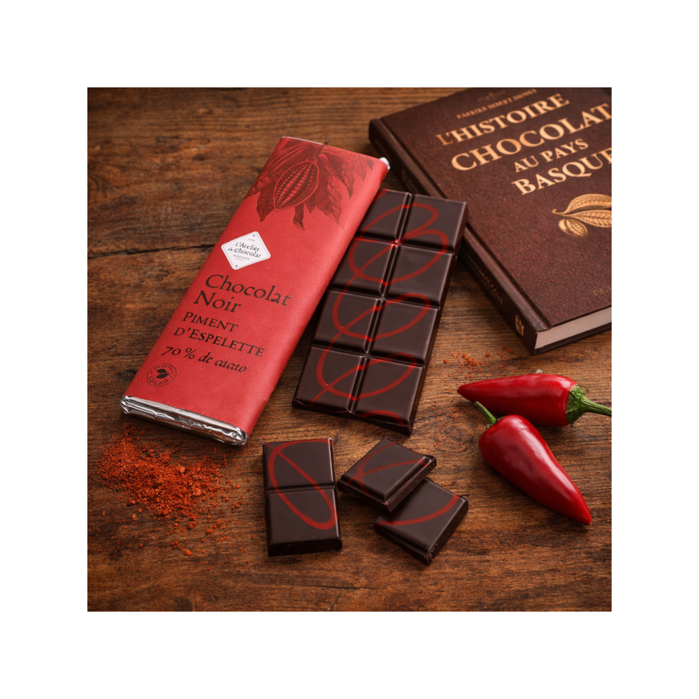 TABLETTE CHOCOLAT NOIR AU PIMENT D'ESPELETTE CHOCOLAT BASQUE MAISON AGOUR ETXEA
