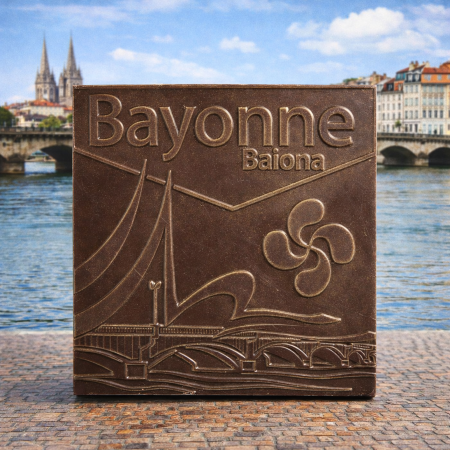 PLAQUE EN CHOCOLAT NOIR...