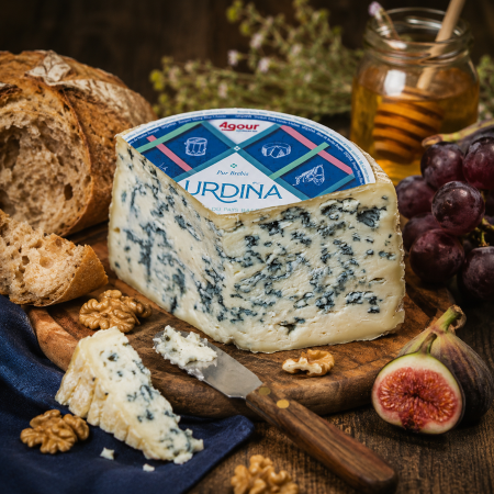 urdina bleu de brbeis du pays basque fromage de brebis maison agour etxea