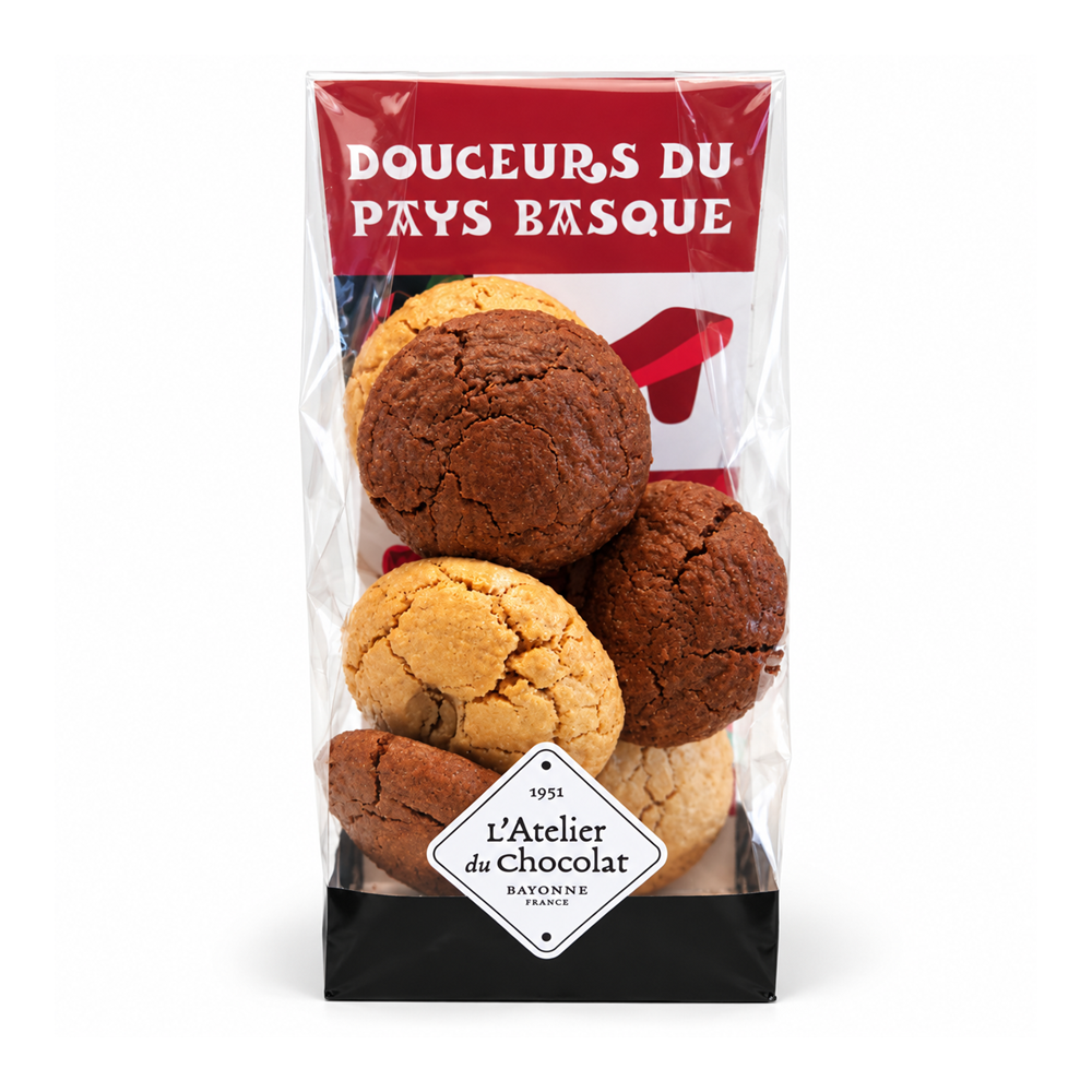 assortiment de macarons basques café et chocolat