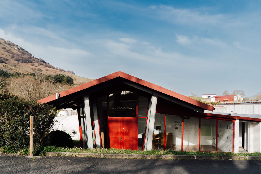 Visiter le Pays Basque : découvrez le musée du pastoralisme et du fromage de la Maison Agour