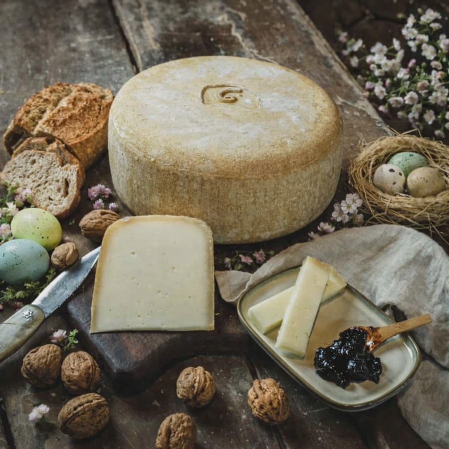 L’Ossau-Iraty, le fromage de brebis incontournable pour un repas de Pâques réussi !