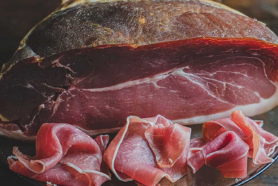 Le goût du Sud-Ouest : jambon de Bayonne et charcuteries de la Maison Agour Etxea
