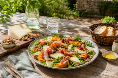 Salade Ossau-Iraty, pêches grillées et jambon de Bayonne